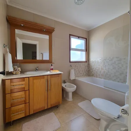Golfinhos House Vila Franca do Campo